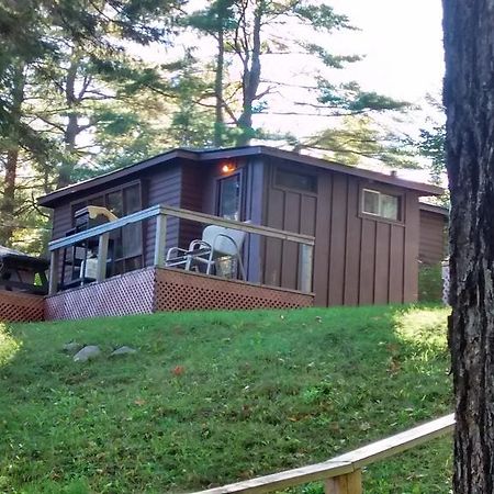 The Pines Cottage Resort Oxtongue Lake Camera foto