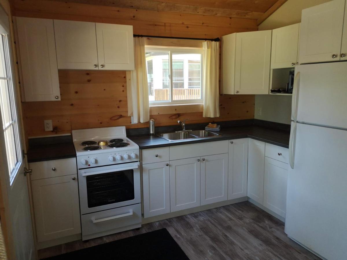 The Pines Cottage Resort Oxtongue Lake Esterno foto