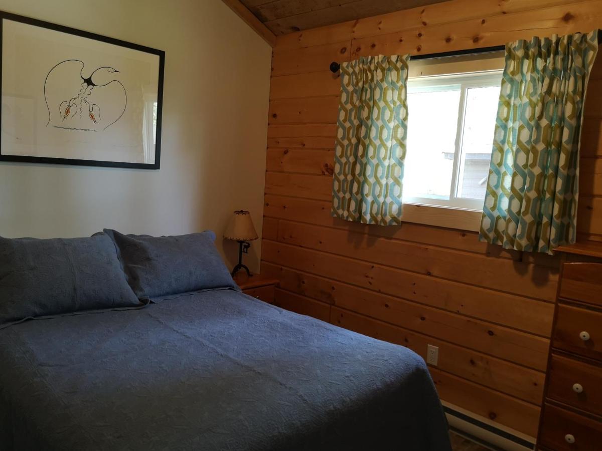 The Pines Cottage Resort Oxtongue Lake Esterno foto