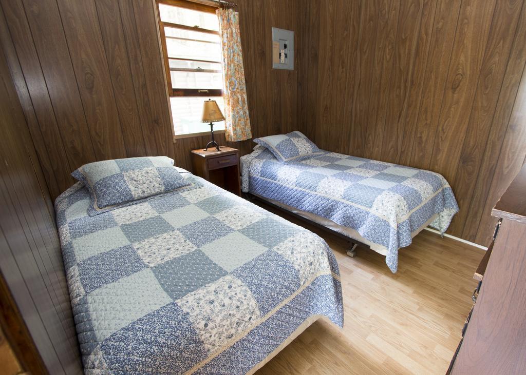 The Pines Cottage Resort Oxtongue Lake Esterno foto