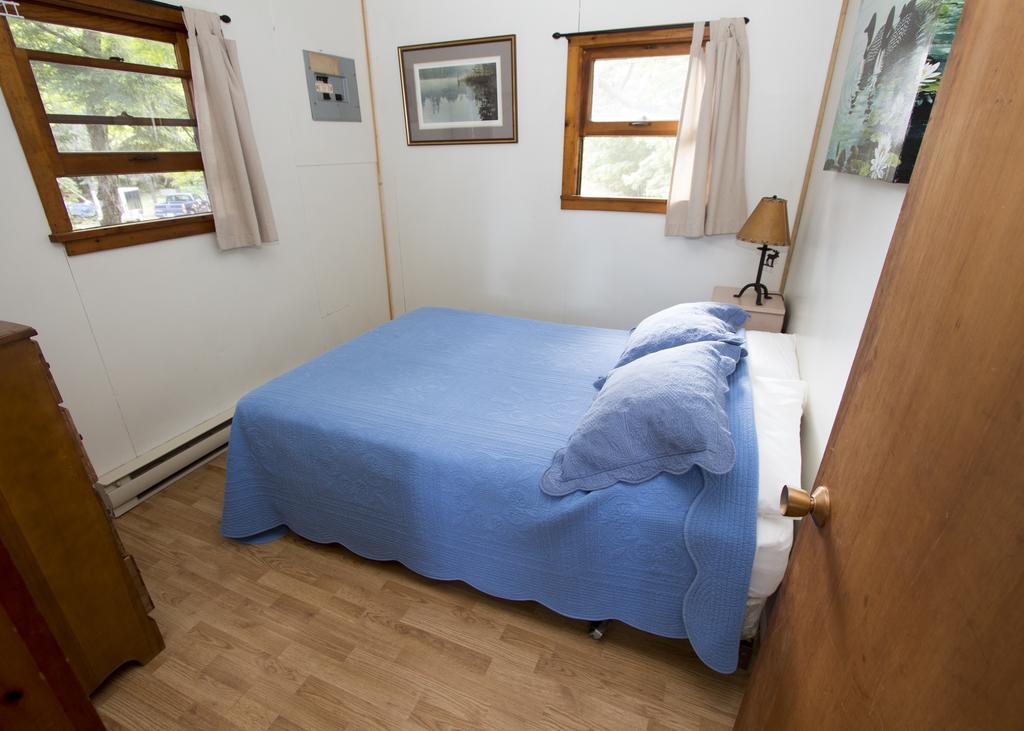 The Pines Cottage Resort Oxtongue Lake Esterno foto
