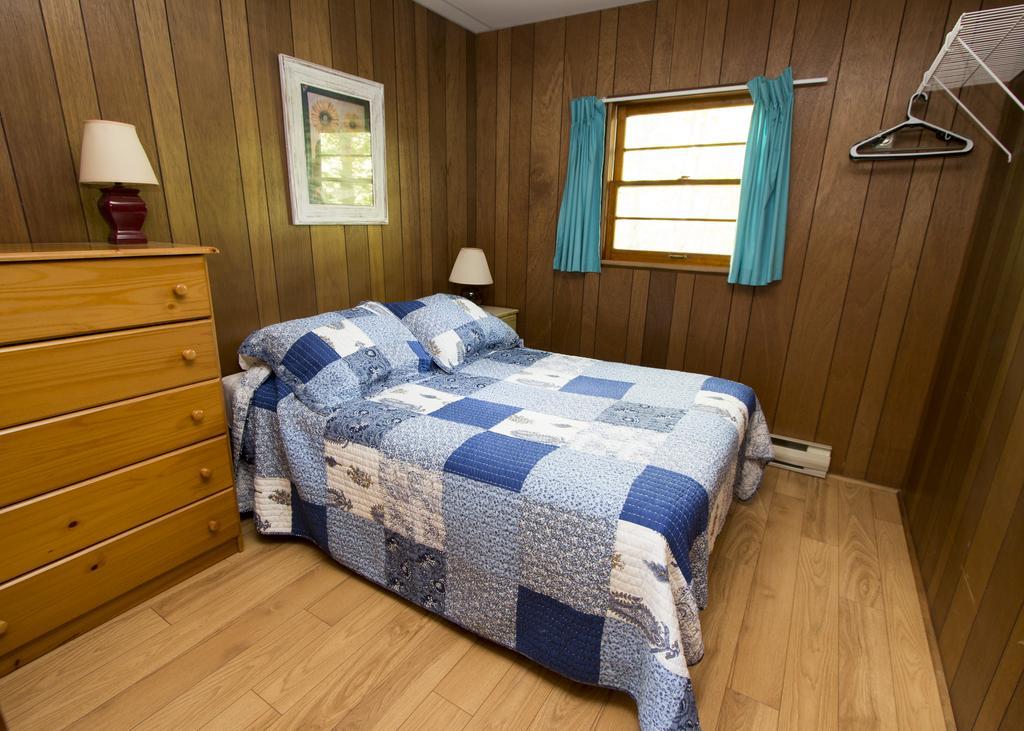 The Pines Cottage Resort Oxtongue Lake Esterno foto