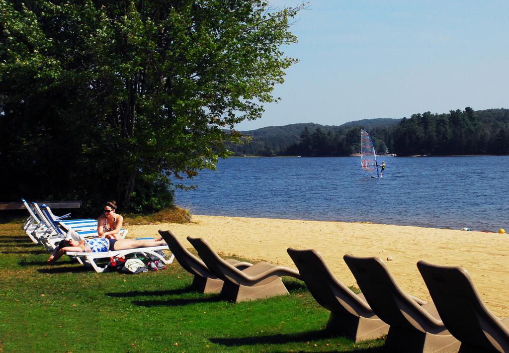 The Pines Cottage Resort Oxtongue Lake Esterno foto